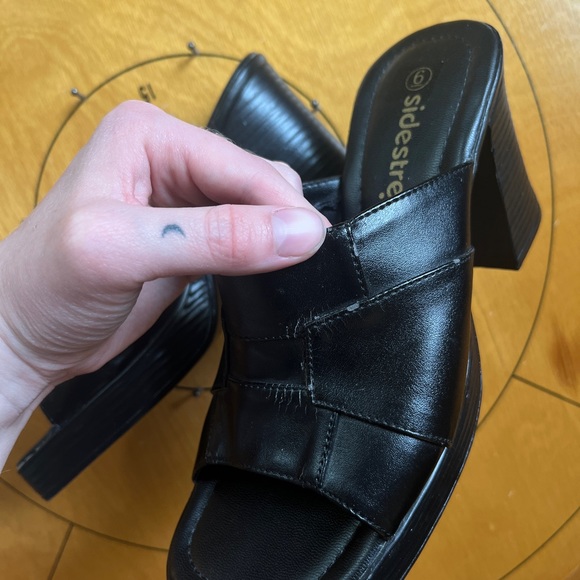 Y2K Chunky Heels - Picture 3 of 6